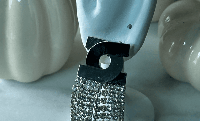Boucle strass